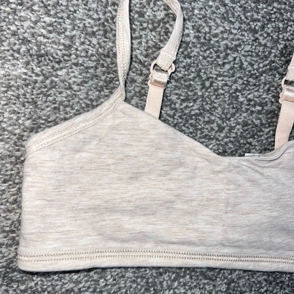 IVIVVA TRAINING BRA GIRLS SIZE 8 - Picture 3 of 7